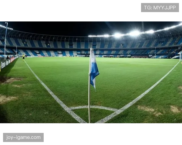 足球合同四大要素揭秘：球员转会市场持续升温，动态引发关注