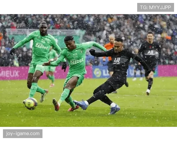 圣埃蒂安防守端表现抢眼，新赛季后防实力成亮点