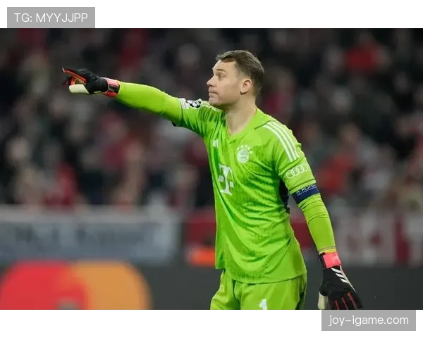 诺伊尔职业生涯亮点：门线技术与出击能力持续提升，引领现代门将变革